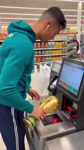 Cristiano wants buy world cup #cristiano #messi  #cr7 #worldcup #cristianoronaldo@fcbarcelona @Real Madrid C.F. @نادي النصر السعودي @InterMiamiCF 