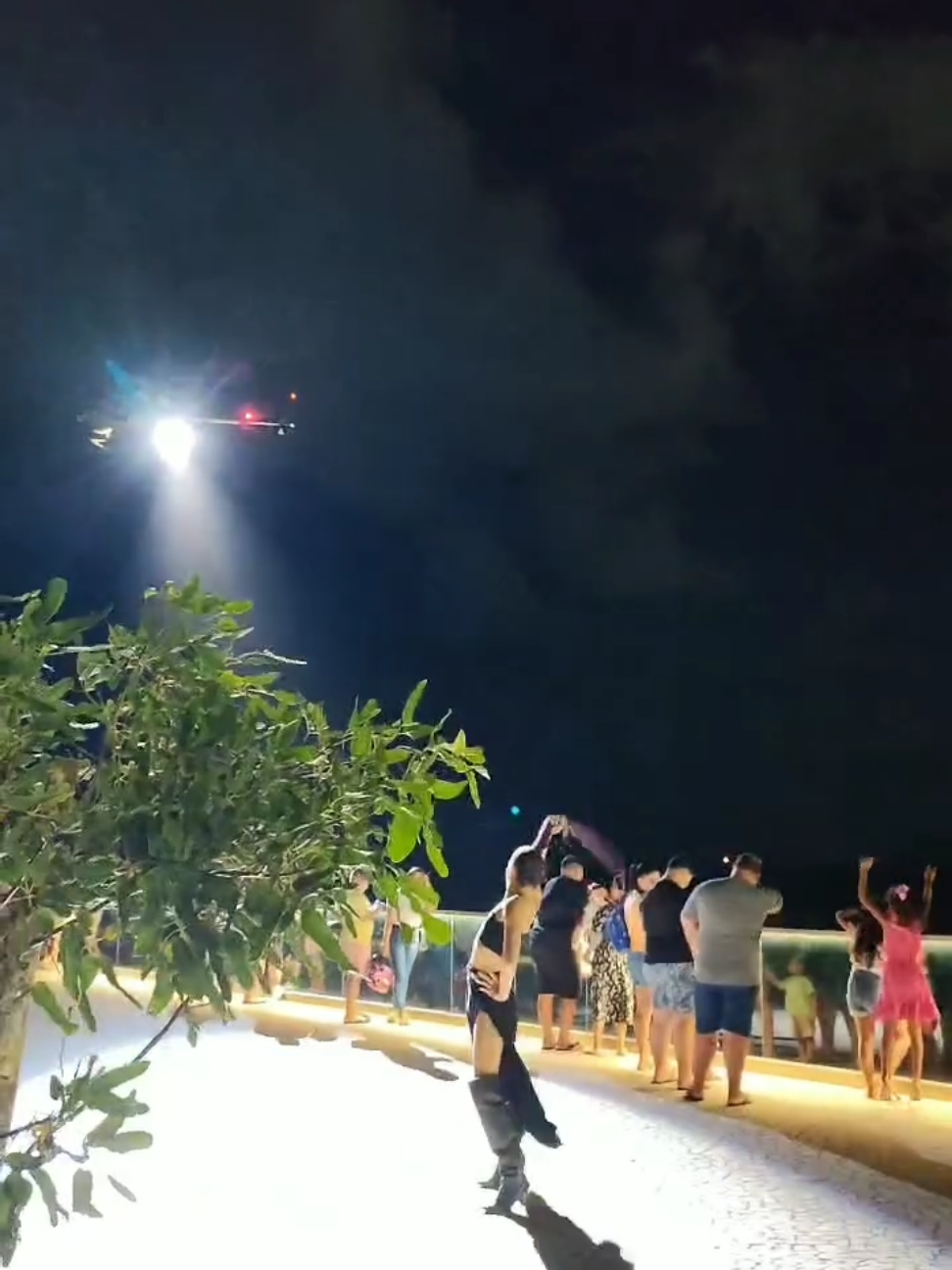 Are you lost, son?! 🚁🚁🚁 #helicopter #clc #kpop #mcz #clc_helicopter 