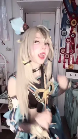 Someone teach me how to body roll 💔 where is my energy #cosplaydance #kirara #GenshinImpact #dance #kiraracosplay 