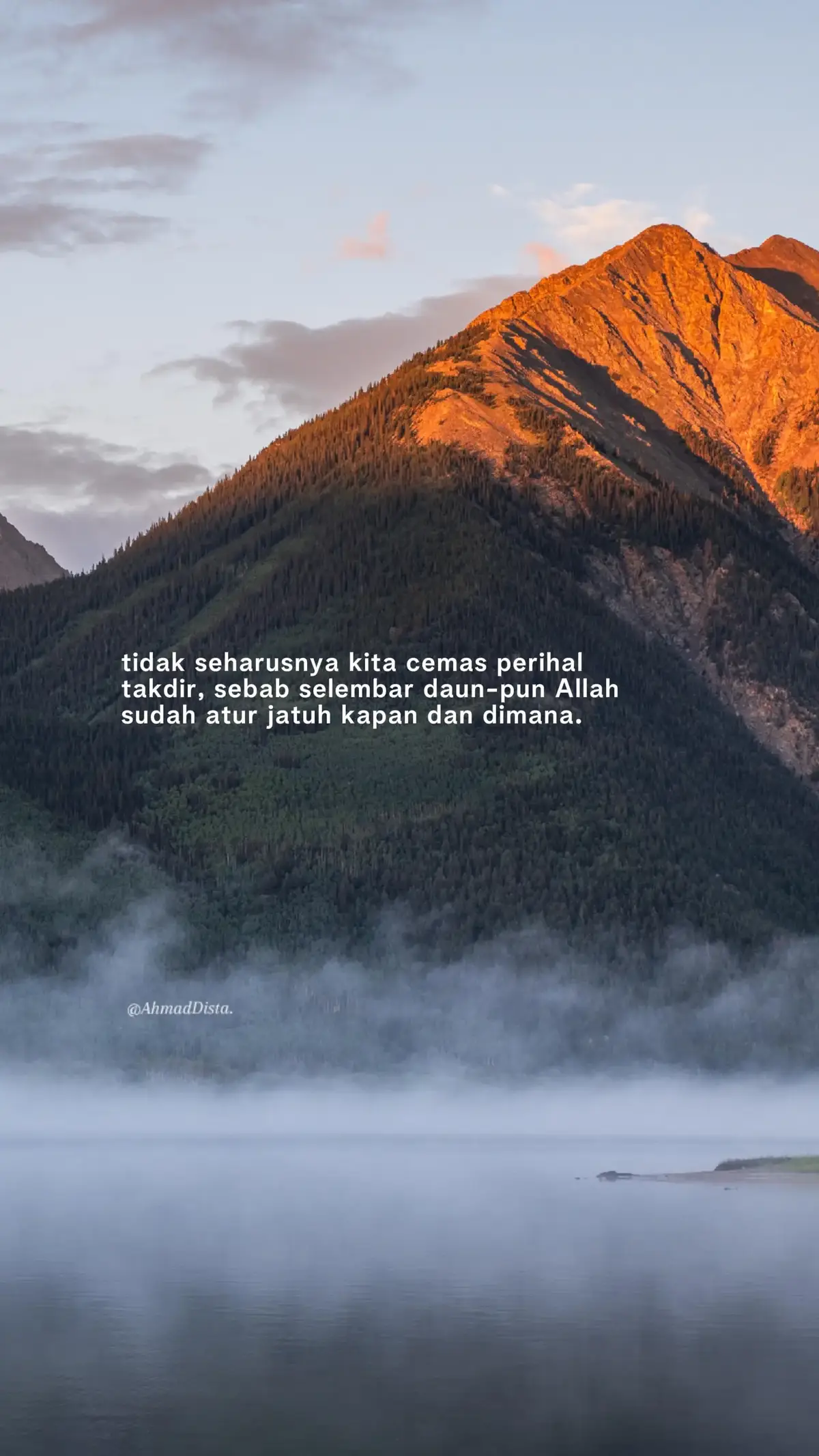 Bahan-bahan📝: 2 buah tahu putih 2 buah ketupat, potong 50 g taoge  100 g bihun 3 sdm Bango Kecap Manis Bumbu kacang : 150 g kacang tanah 1 sdm gula merah, sisir 1 siung bawang putih 4 buah cabai rawit merah ½ sdt garam 2 sdm air asam jawa air  Bahan pelengkap : 1 sdm bawang merah goreng dan kerupuk kuning Cara membuat🥢: 1.Goreng tahu putih hingga berkulit dan blansir taoge dengan air panas. Kemudian, haluskan kacang tanah goreng, gula merah, cabai rawit merah dan bawang putih. 2.Tambahkan garam, air asam jawa, dan air matang secukupnya, lalu ulek kembali hingga bumbu kacang halus. Pindahkan ke mangkuk. 3.Ambil piring saji, susun dari bawah ke atas dengan urutan sebagai berikut: ketupat, taoge, tahu, dan bihun. Setelah semua bahan lengkap di piring, tuangkan bumbu kacang. 4.Tambahkan Bango Kecap Manis di atasnya. Terakhir, sajikan dengan taburan bawang goreng dan kerupuk. Selamat mencoba dan selamat menikmati!!! #katakata #4u #storytime #xzyabc #fypppppppppppppppppppppppp 