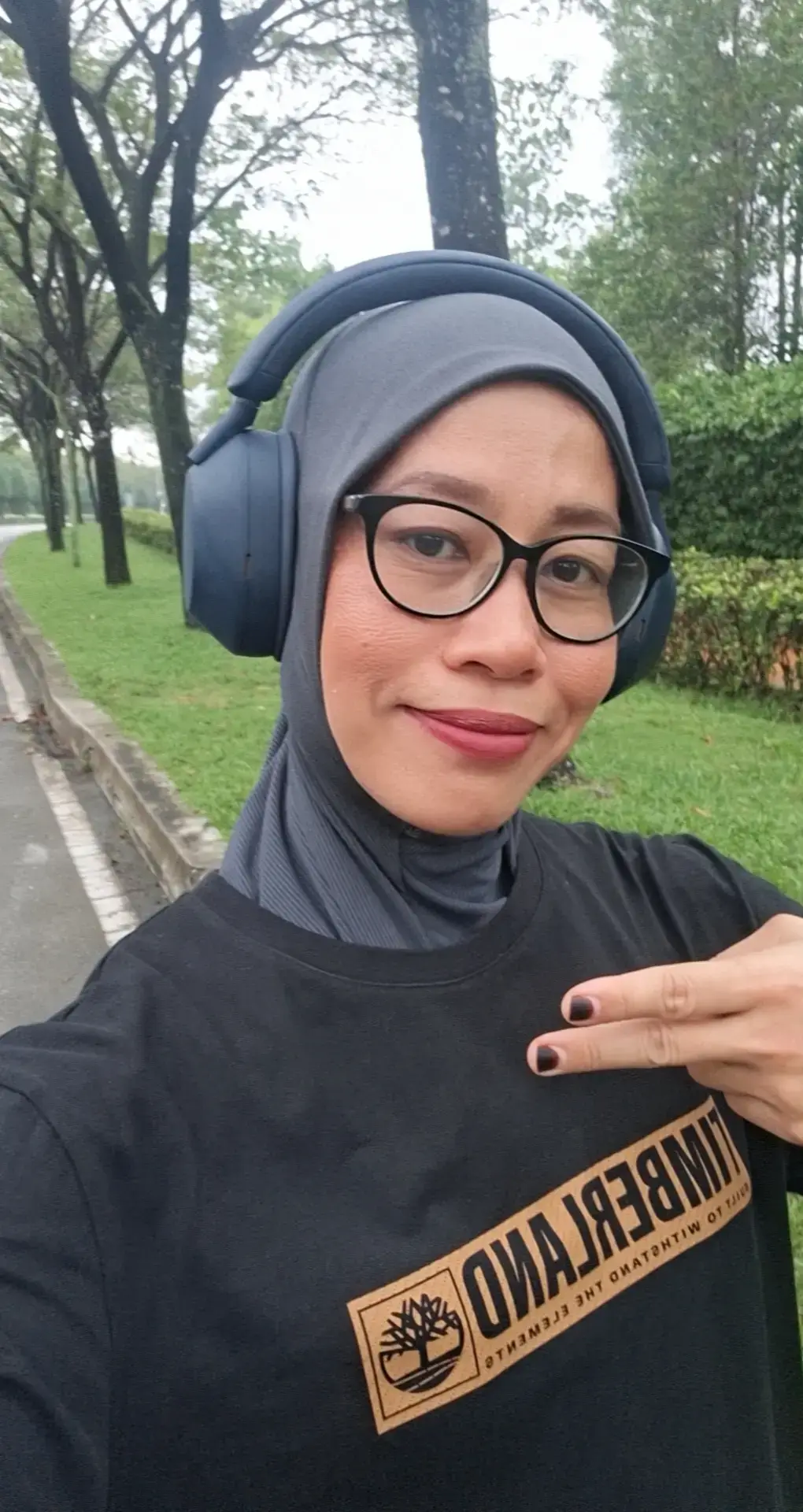 #sejenisniza #tuesdayvibes #feelingblessedneverstressed #briskwalk #gorgeousattheend 