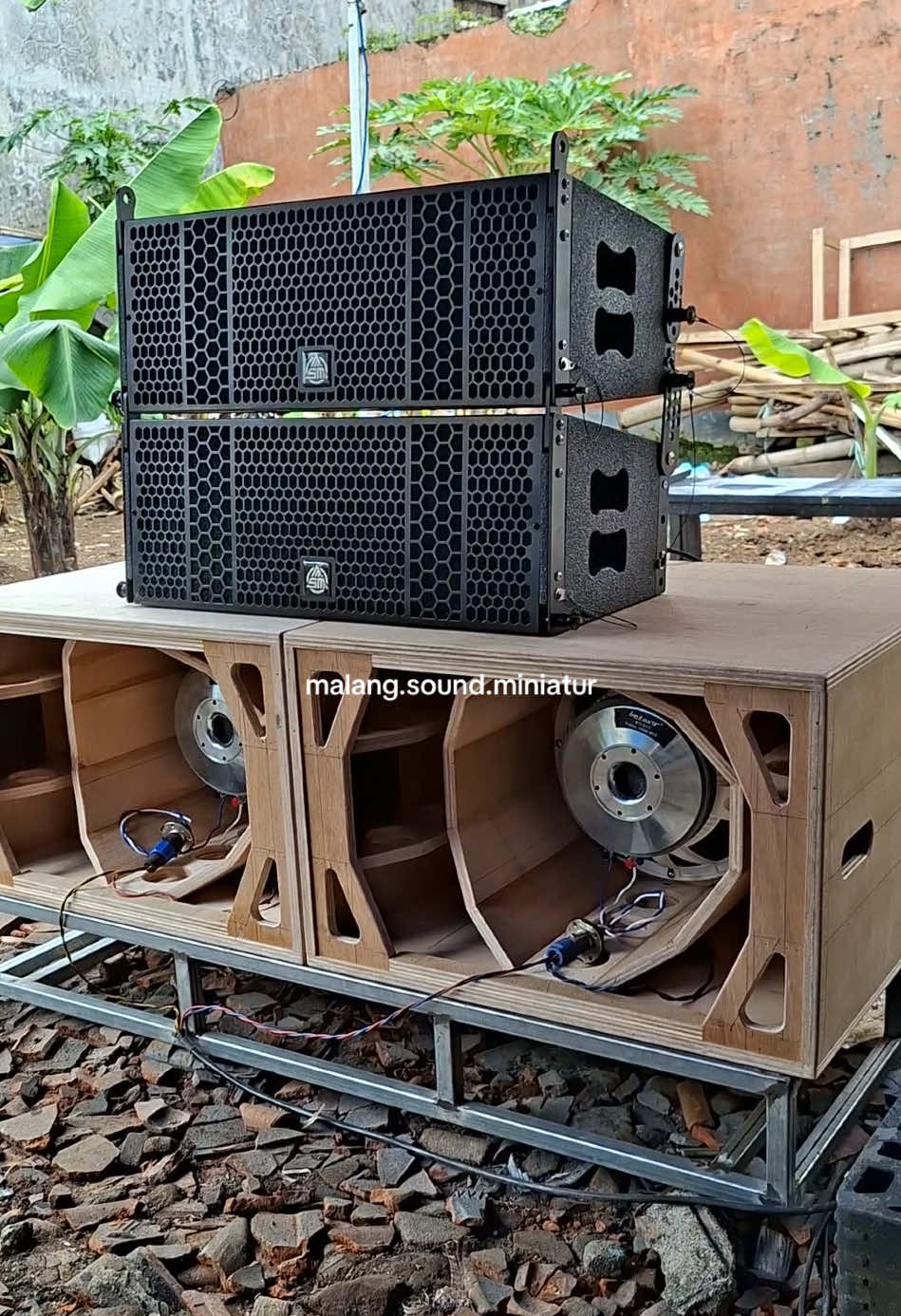 Dapatkan produk lainnya hanya di kami @malang.sound.miniatur Siap Melayani : - Sound System fullset - Miniatur sound system - Box speaker  - Power & lighting - ACC sound system  Hanya di kami @malang.sound.miniatur 😉 Silahkan Order/tanya tentang kebutuhan anda mengenai sound miniatur 🤗 Untuk harga tergantung model, ukuran dan spek komponen 😇 Semua unit Pre-Order / pesan terlebih dahulu,  terlebih jika ready bisa langsung siap kirim 👍. menerima pesanan box mentahan, hingga fullseat siap bunyi 🤩🤩 Order/tanya²/minat Wa 081334257762 📞 Lokasi Malang kota, blimbing Siap bantu kirim², 100% Amanah | | | #soundviral #miniatursoundsystem #malangsoundminiatur #ceksoundhoreg #ceksoundsistem           