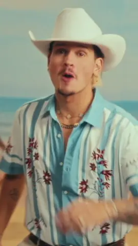 Saiuuuuu 🏖️☀️ Tem música e videoclipe novo disponível em todas as plataformas digitais pra vocês. Conta aqui embaixo, gostaram? 👀