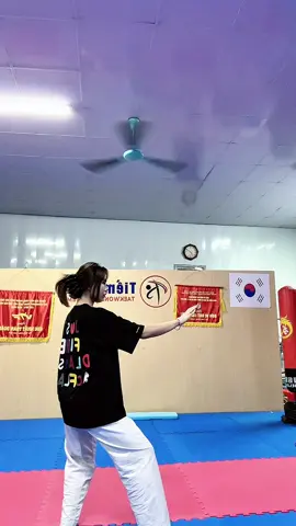 #CapCut 😛😛#taekwondogirl #xuhuongtiktok #taekwondofighter #xuhuong2025 