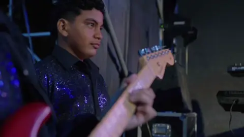 Acábame con la poderosa @StanybandOficial @Douglas Mogollón Musica #acabame #viral #LIVEIncentiveProgram #SpareMomentsLIVE #PaidPartnership 