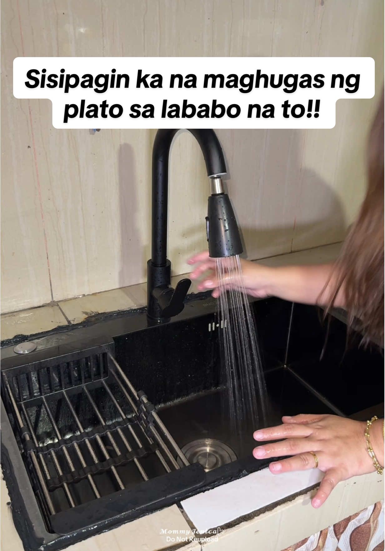 Replying to @❤️Jhelica Singalawa❤️ Wala ng tambak na hugasin sigurado🥹😆😆 #kitchensink #stainlesssteelsink #kitchensinkwithfaucet #kitchenfaucet #modernkitchensink 