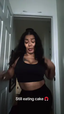 Unbothered by the low vibration 🍰 #cake #selflove #latina