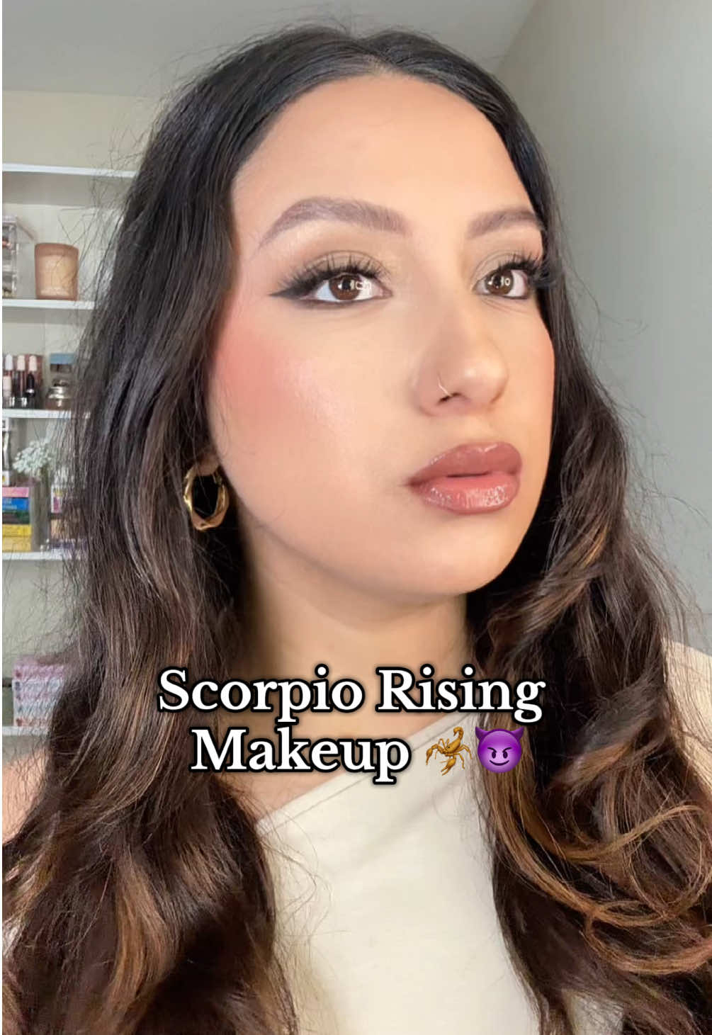 Unlocking my scorpio rising 😈 #scorpiorising #scorpiomakeup #makeuptrend #astrology #latinacontentcreator 