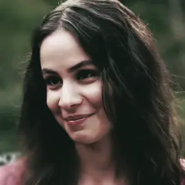 Young esme tho🎀💗      Scps: yazgixmulti  @nazzsayiner  #taşacakbudeniz #turkishseries #esme #fyp #esdil  Tasacak bu deniz edit Esme edit