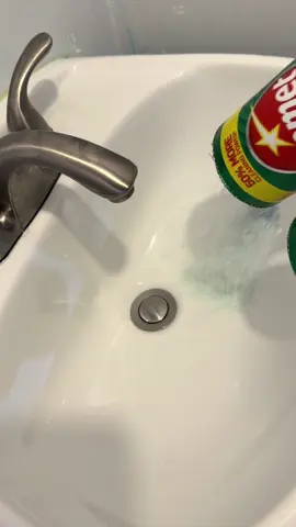 Redo request for @MrCleanTok keeping the water on the whole time this time 😅- I hope you enjoy🫵🏼🫶🏽💓 This was much better, after this I cleaned the entire basement, there was powder everywhere. The basement gets so dirty for my videos, paste all over the floor and powder on every surface. What is everyone asking for this Christmas? Comment cleantok related things and non cleantok things, im curious🫣😁 I am gonna ask for @SoapySunShine sponges, especially the big checkered boat 🛶 I love that one🎄Happy Holidays everyone, Love you guys xoxo❤️❤️🎄 #spongesqueezing #foryoupage #cometoverload #spongeasmr #spongetok 