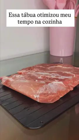 🔥 Chega de esperar horas pra descongelar comida. A tábua mágica faz o serviço em minutos, sem energia, sem bagunça e sem perder textura dos alimentos. Se você cozinha no dia a dia, isso aqui vira seu novo vício. Corre antes que acabe. #cozinha #achadinhos #achadinhododia #praticidade #reelsviral