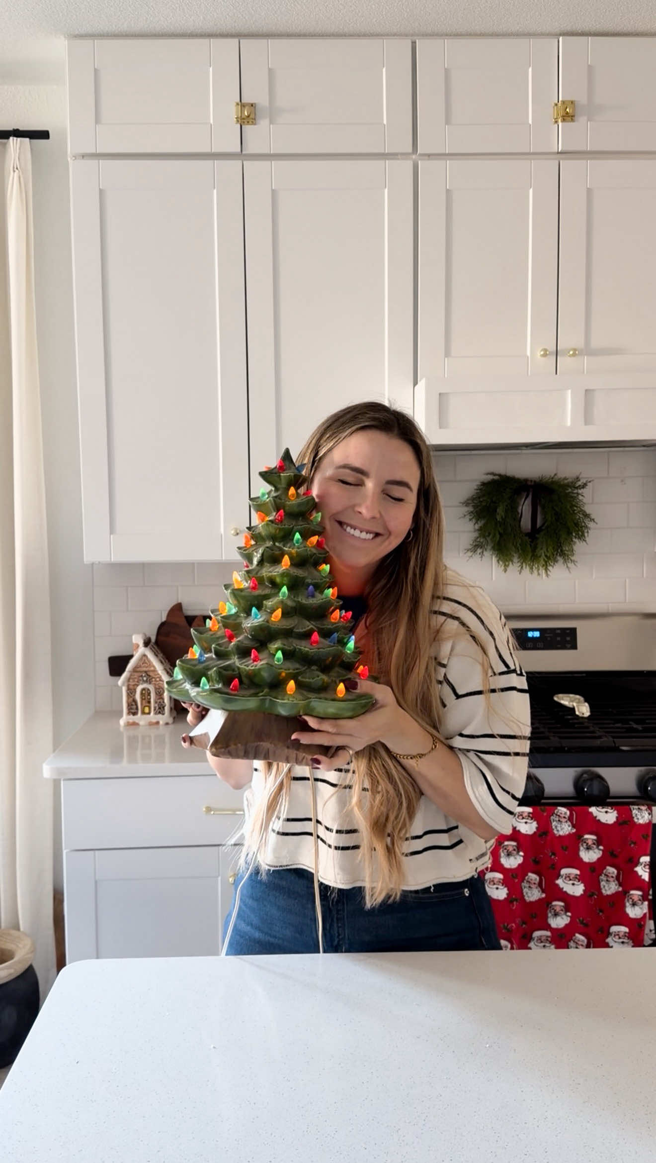 So excited to have this 🥹🎄 #vintagechristmas #ceramicchristmastree #ceramictree #nostalgicchristmas #vintagechristmastree 