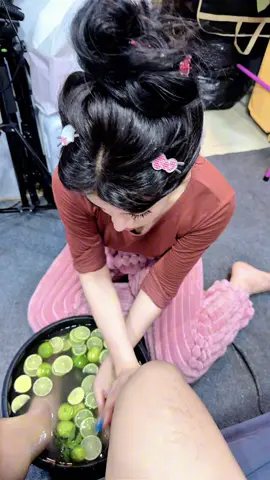 ត្រូវទេបងៗ🥰 @JChingCEOសំឡីផ្កា🌸 