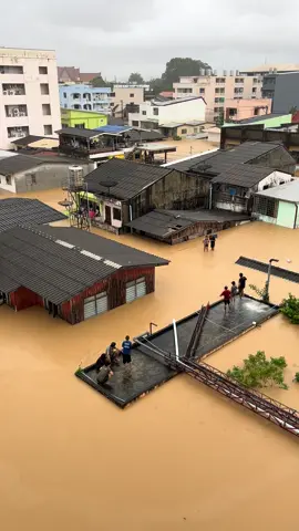 เหตุการ์ณติดน้ำท่วมความสามัคคีที่ทำให้คนอยู่รอด#น้ําท่วม68 