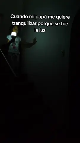 Solo la quería tranquilizar  😅 #papa #hija  #sefuelaluz #comedia #humor 