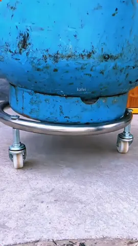 hinde nanatin kailangan buhatin ang ating gasul at hinde na kakalawangin ang ilalim ng gasul natin kapag meron tayong moveable gas tank #fypage