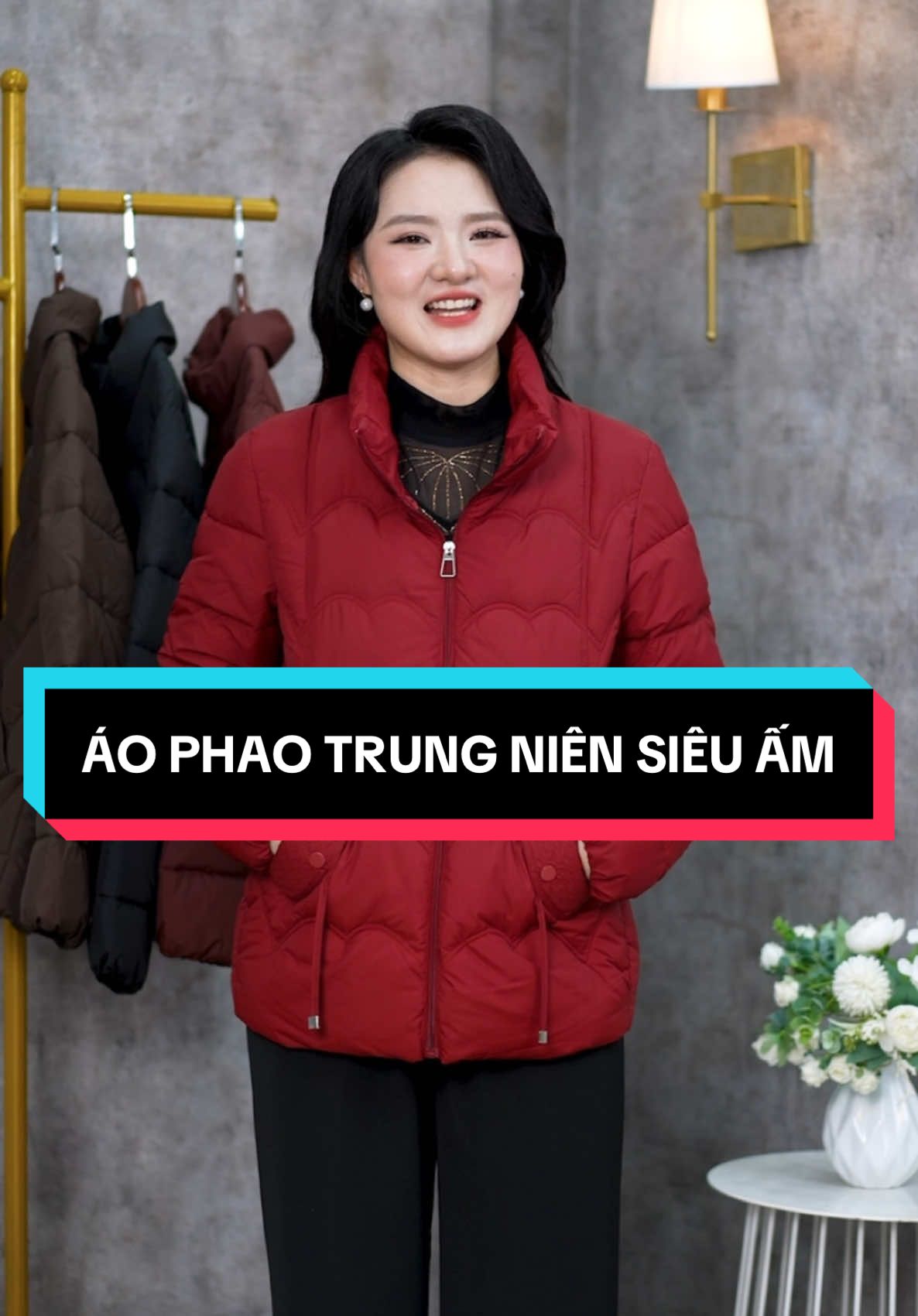 ÁO PHAO TRUNG NIÊN TRẦN BÔNG SIÊU ẤM#thoitrangtrungnien #quatangme #lybee #lybeeshop #viraltiktok #thoitrangnu #dobotrungnien #vayditiec #donutrungnienchome #vaytangme #aophaotrungnien 