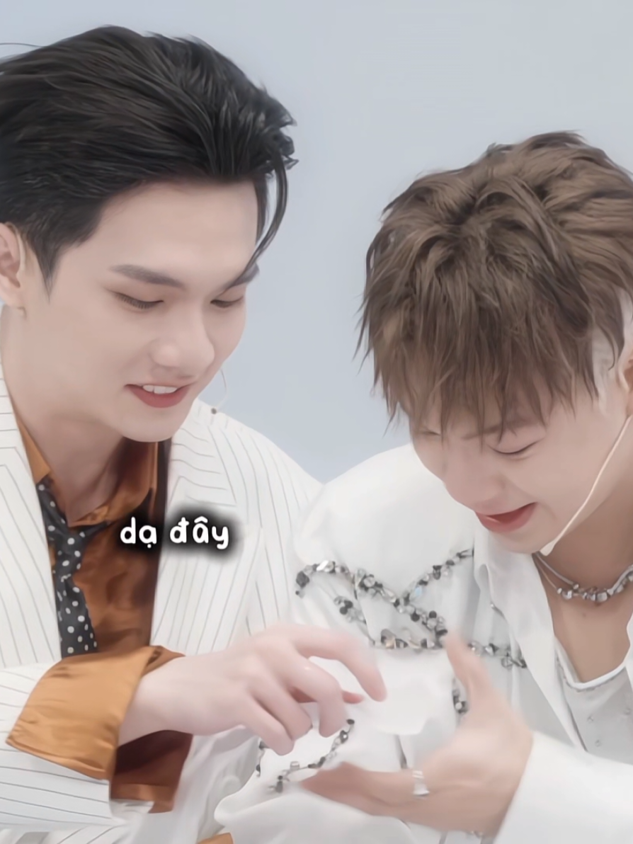 : E+ với Bính Bè cưng quá🫶🏻.... #anhtraisayhi2025 #atsh2025 #GIIL #VUONGBINH #xh 