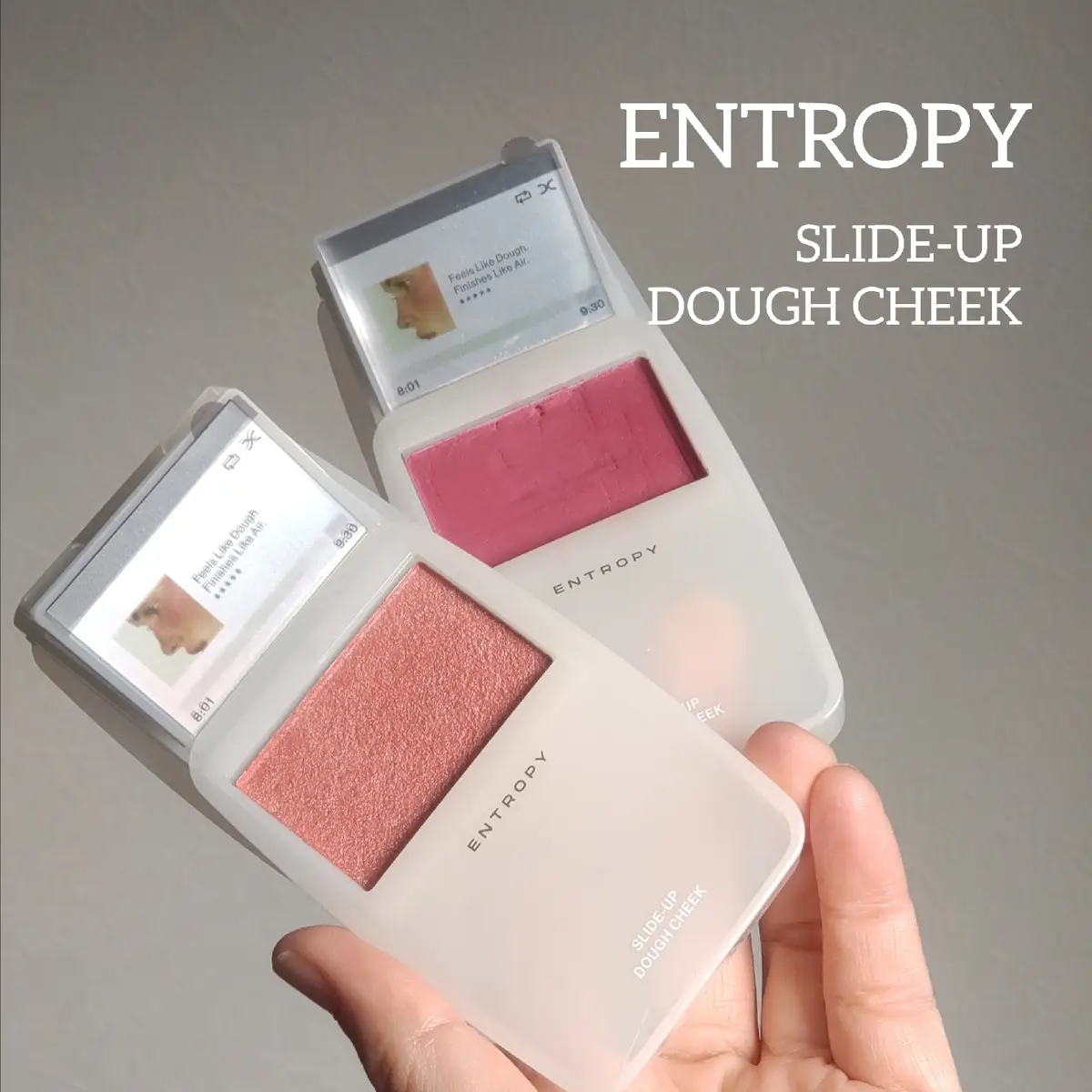 エントロピー スライドアップドウチーク #プロモーション  携帯音楽プレーヤーのような見た目がかわいいチーク ぷにっと柔らかなクリームタイプで乾燥しにくく、内側からじゅわっと発色するような絶妙な質感が楽しめます 全12色展開で発色の良さそうな2色を選んでみました ✔グレープシグナル 深みのあるワイントーンのローズプラム 青みと赤みが強めで一見難しそうなブルベカラーですが、ブラシで塗ると優しい発色になり、ポッと染まったような自然なメイクに仕上がります マットな質感でふわっと色をのせるとかわいい ✔ハグフラッシュ ぬくもりを感じるブラウングロッシー 商品説明ではブラウンとありますがコーラルに近い色味で使いやすく、繊細なパール入りなのでツヤと血色感を同時に仕込めます ベースカラーの発色は優しく、温もりのあるチークになります 2色をレイヤードしてもニュートラルカラーになってすごくかわいい！！ ⁡ #エントロピー #エントロピーメイクアップ #チーク #Lemon8 