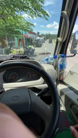 Yang penting yakin. #drivertruck #truk4x4papua #fypシ 