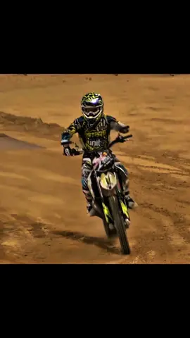 BEST FMX TRICK.#motocross #freestyle #fmx #redbull #viral 