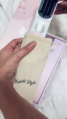 Meet my new travel buddy 🫶  #haircombstraightener #hodekt #wirelesshairstraightener #rechargeablehairstraightner #portablehairstraightener 