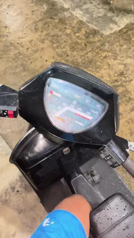 hujan aku kamu dan excel ☺️                           #vespaexcel #vespa #hujan 