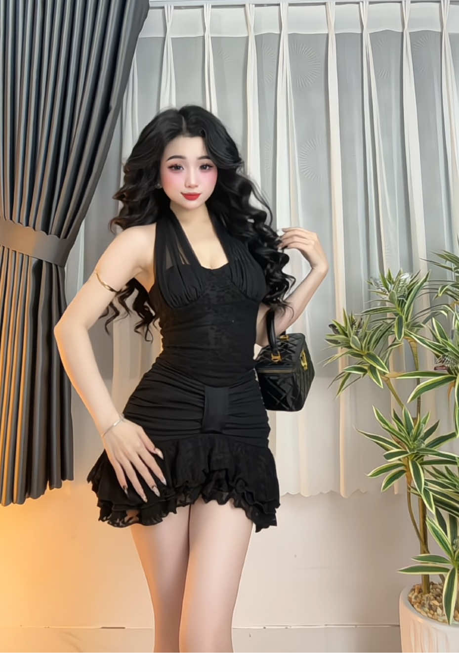 Đồ xinh góc trái 🛒em ạ #PhươngThuyne #vaytieuthu #váychambi #vaynu 