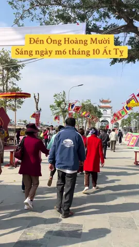 Đền Hoàng hôm nay trời nắng đẹp lắm ạ 🙏🙏🙏#đền_hoàng_mười_nghệ_an🙏 #đền_ông_hoàng_mừoi #dileonghoangmuoi #sapledenongmuoi 