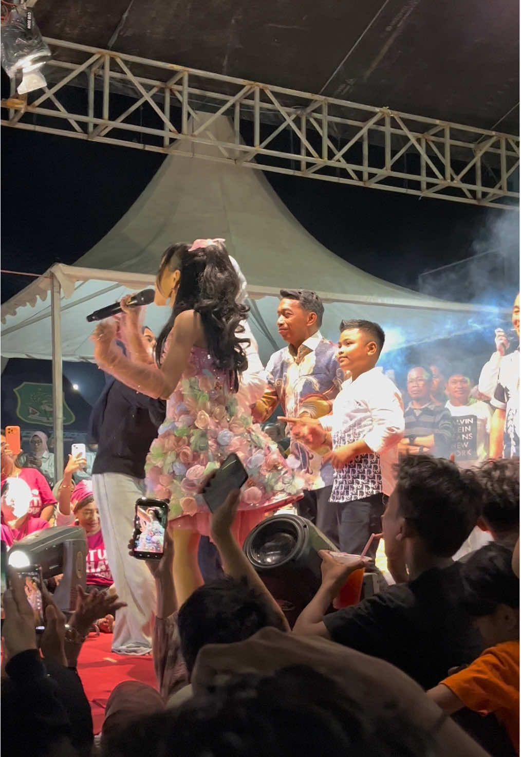 Siri atimmu sayang🤪#syakira #syakirahda7 #da7indosiar #fyppppppppppppppppppppppp #sidrapsulawesiselatan 