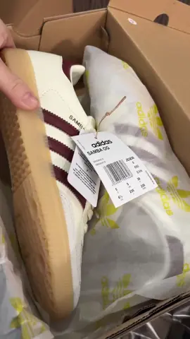 Lên đồ thôi chị em noel tới rồi #titkok #flop #hanghieu #samba 