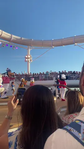 I had a magical time be onboard the new Disney Destiny last weekend! #disney #disneycruise #disneydestiny #maidenvoyage 