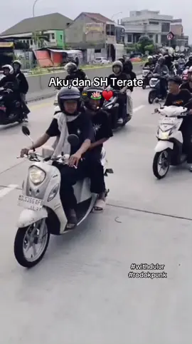 Aku kamu❌aku dan sh terate✅#fypシ゚ #punkshter #psht #pshtpusatmadiun #ikshantuysukanyokek 