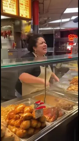 I want you to watch this video — this is such an interesting video showing a restaurant owner standing up to ICE, refusing to be intimidated by agents hiding behind a mask. The courage on display is powerful, and it shows that ordinary people can still speak out when they see injustice happening right in front of them. #ice #agents #Trumpsupporter #breakingnews #losertrump #government #politics 