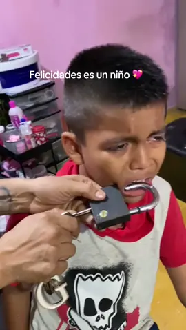 Mi bebé y sus travesuras 🤣🤣 #humor #hijoimperactivo #nailsAcapulco 