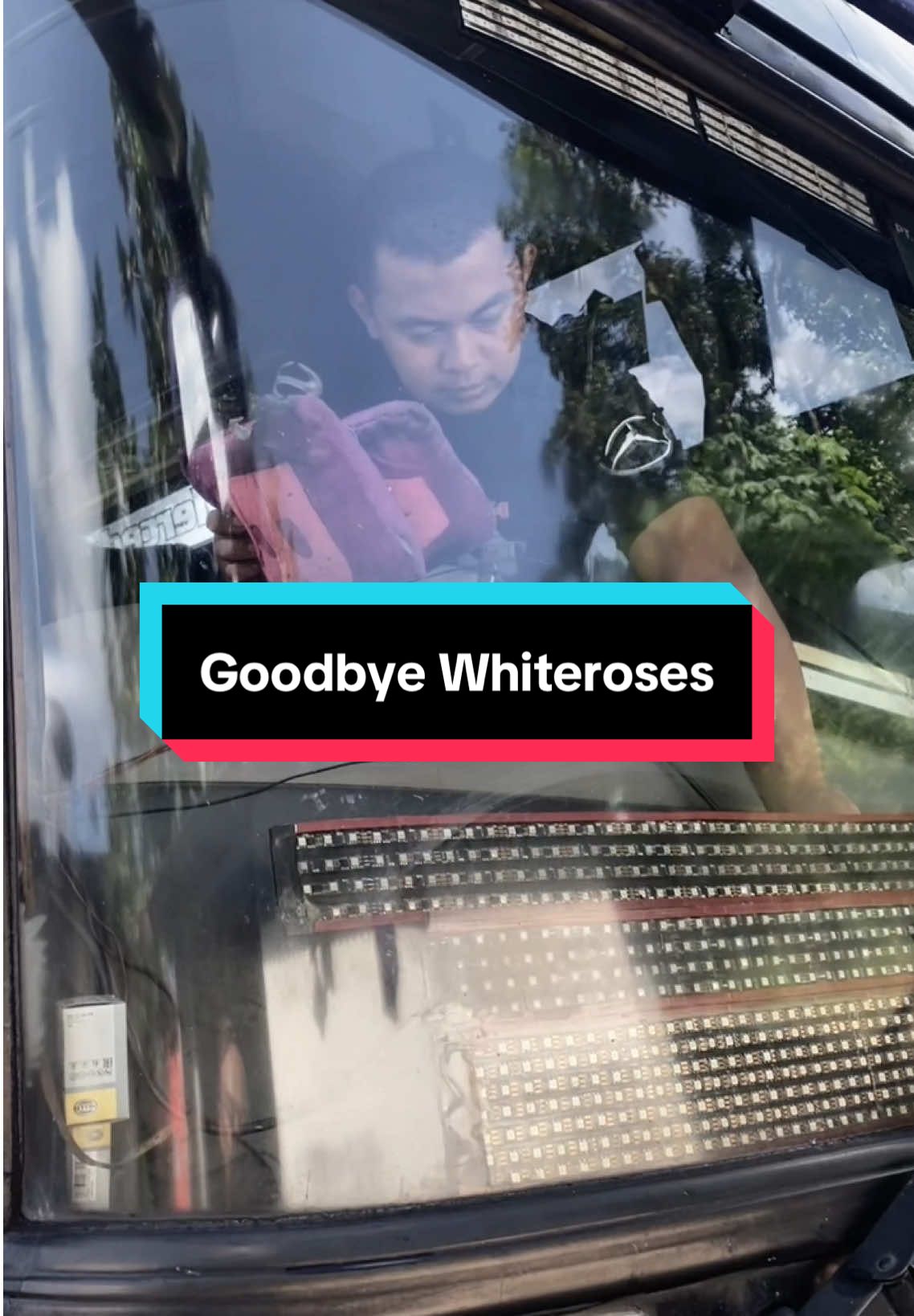 End of the era Whiteroses 115  Betah sama Pawang barumu ya 👋🏼 terimakasih babe agung , @donygesa atas pengalaman dan pelajarannya selama di Po.Haryanto 🤝🏼 #haryanto #whiteroses #endofera #goodbye 