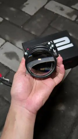 Rekomendasi Biled 2.5inch cahaya gokil dari VINYX V12 C1