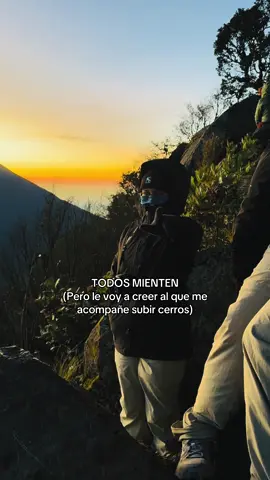 A trepacerros si les creo xd.   #trekking #trekking #Hiking #montaña #aventura 