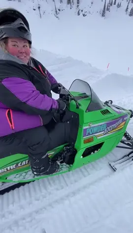 Manon + Arctic Cat 1997 = crash garanti. #manon #skidoo  #BasDuFleuve #epicfail #motoneige 