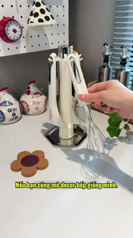 Rổ rửa trái cây 2 lớp thoát nước siêu nhanh – thiết kế dễ thương, tiện lợi mỗi ngày chỉ 40K! Rửa rau, vo gạo, tráng mì đều sạch trong vài giây, không văng nước, không rớt đồ. Chất liệu dày dặn, màu xinh yêu đúng chuẩn “nhìn là muốn mua liền”. Ai mê bếp gọn – chuẩn – đẹp thì món này nhất định phải có! #xuhuong #giadungxinh #phukienbep #40k #tietkiemthoigian