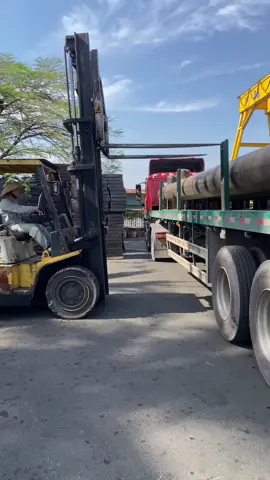 Không có máy xúc yêu tạm xe nâng được không càng cũng dài 😂#47daklak #xenang 