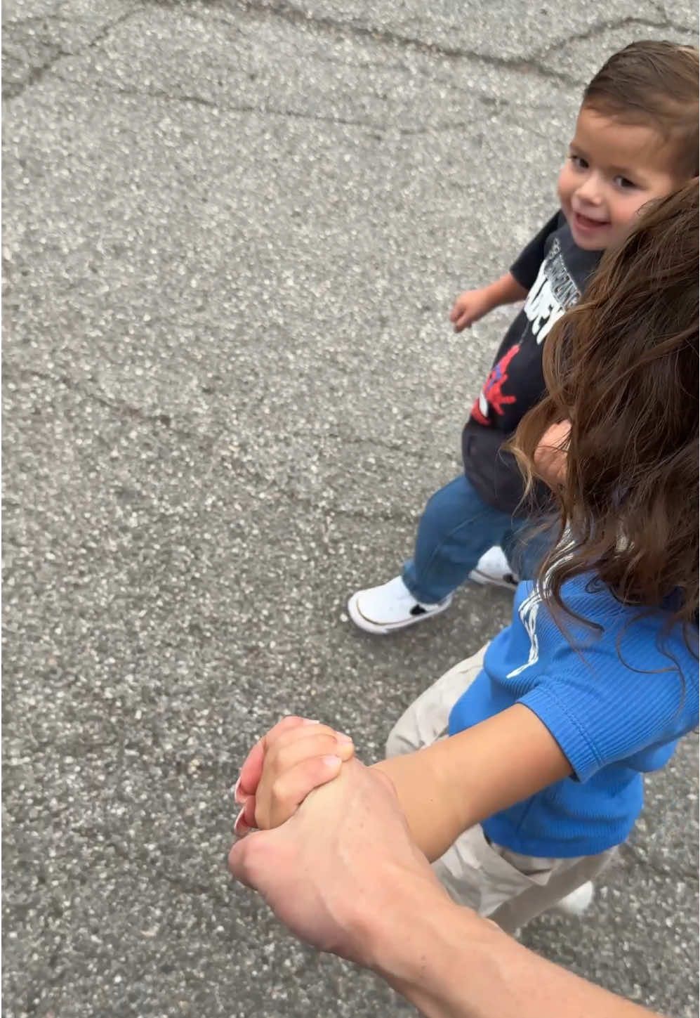 actually went way better than expected !! 🙌🏼🤩  #3kids #motherhood #birthday #newborn #ditl 