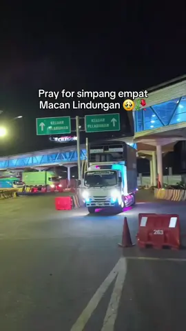 Mau sampai kapan para sopir di tindas seperti ini,di mana penegak hukum yg seharusnya melindungi 🥲🥹 #fyp #tiktok #CapCut #fyppppppppppppppppppppppp #macanlindungan 