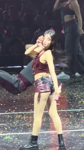 JENNIE 😮 #blackpink #deadlineworldtour #blackpinkinmanila #deadlineinbulacan 