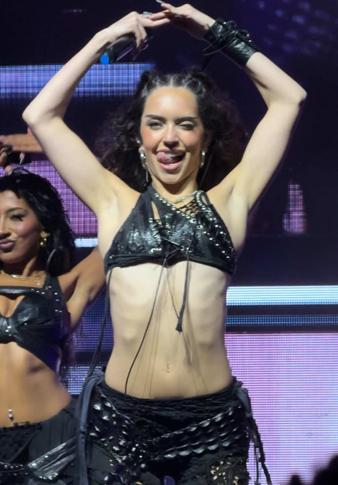 internet girl daniela!!  #katseye #beautifulchaostour  #katseyeconcert #daniela beautiful chaos tour in washington dc the anthem 