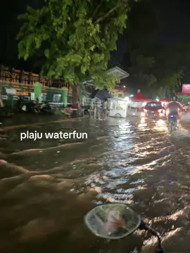 absen yang kebanjiran gengs #plajupalembang #palembang #banjirbandang #ump 