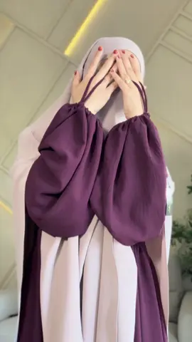 Yang punya kulit kuning langsat sini kumpul… Kadang salah pilih warna abaya atau khimar tuh kulit jadi kayak burik banget tp kalau pas pake warna ini kuning langsat langsung ke tone up banget😍 Aku pakai abaya namira burgundy mix frenchkhimar farah warna vintage khaki ya✨ Cara ordernya klik link di profilku, Abayanya di link no 46 Frenchkhimar farah di link no 64