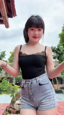 Ngày mới vui vẻ nha cả nhà yêu. ❤️#nguyenngocnguyen #nguyensieuthi #nhaydep #dance 