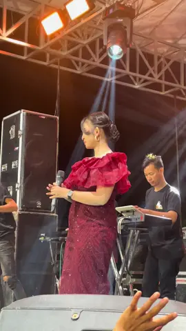 Bintang Kehidupan  Voc : @elenzerlyan19  JW MUSIC : @DIKA KEYBOARD @ha.san_ @dimskey_ @REMBO RENDI @SURYA @Bassis dangdut @Yetnobass🤘 @Ayah Kadir @MANDRO @kancill @Andre Septian  Audio : @JW AUDIO @BAPaudiopro @PM AUDIO MUSIC (MADIUN)  Lighting : @an.lighting madiun..  Multimedia : @KING MULTIMEDIA  #madiun24jam #soundsystem #dangdut #fyp #fypシ 