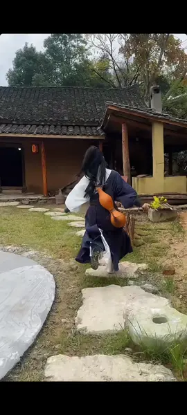 《道德绎》有云，吾言甚易知甚易行。天下莫能知莫能行。道理其实很简单回归本心顺应白然。收起